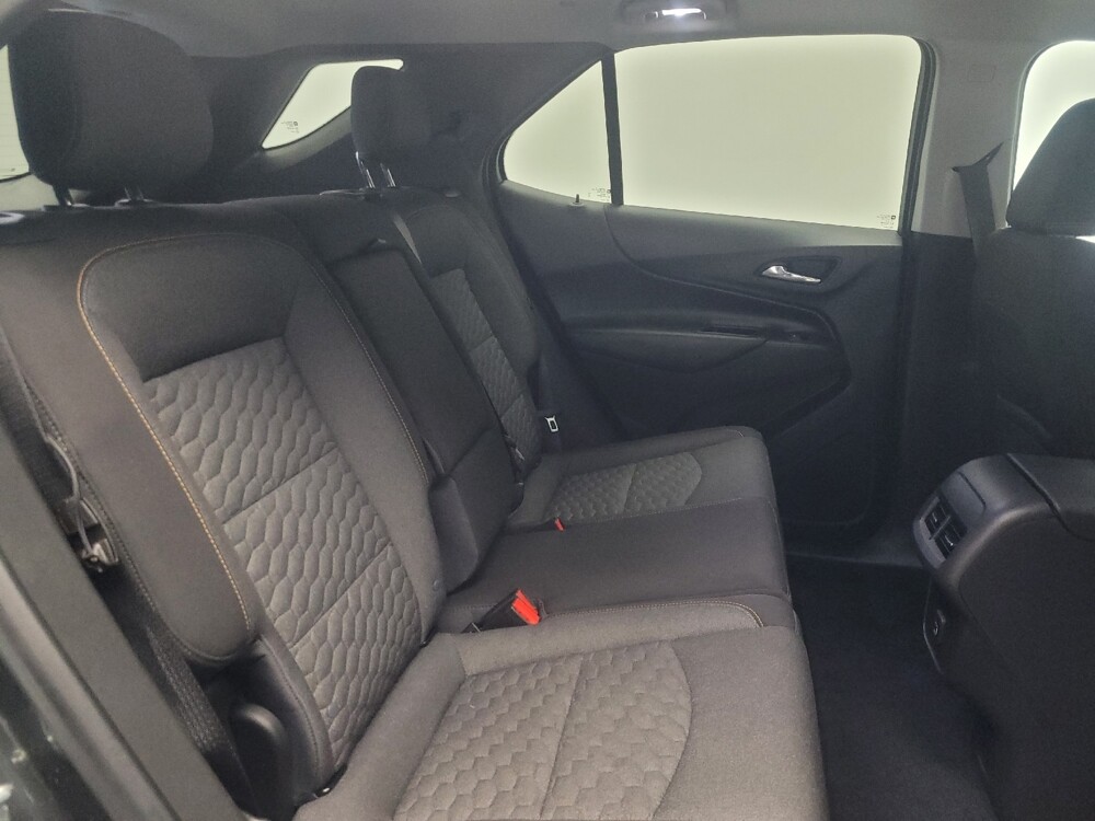 2020 Chevrolet Equinox in Indianapolis, IN 46219 - 18098990 19