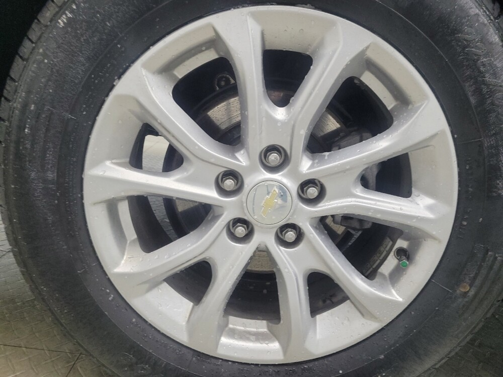 2020 Chevrolet Equinox in Indianapolis, IN 46219 - 18098990 31