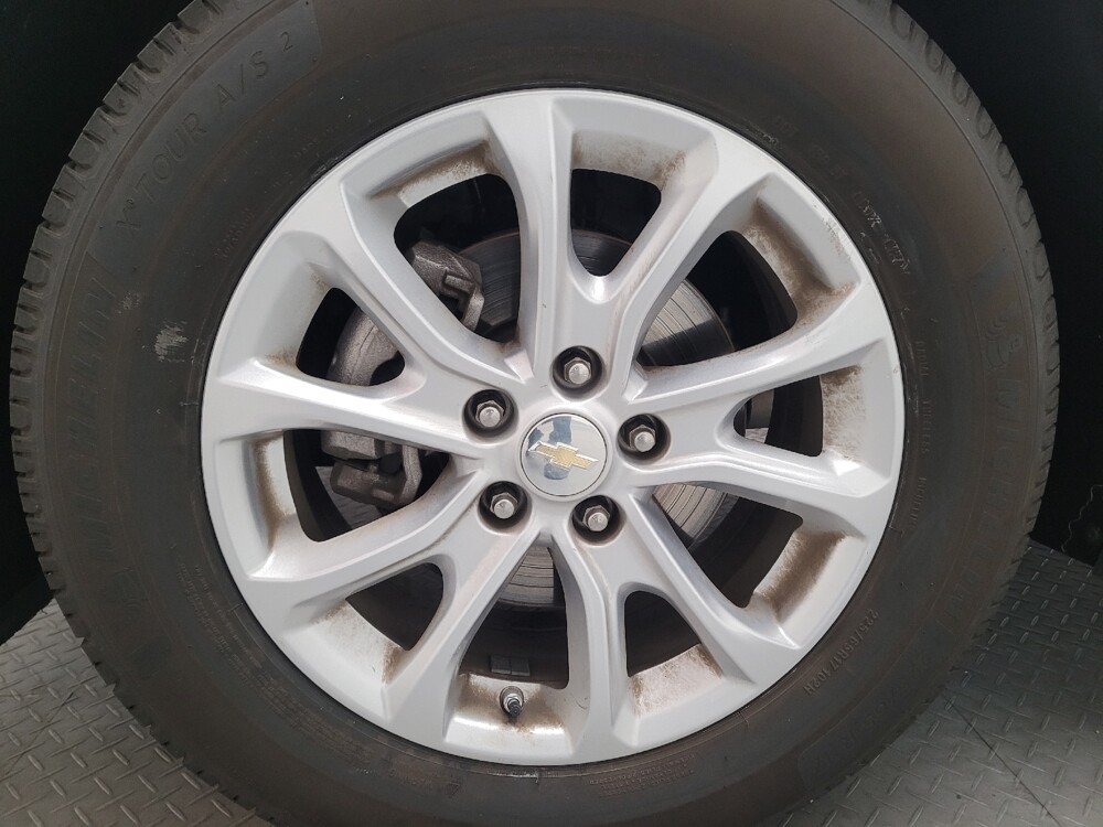 2018 Chevrolet Equinox in Riverside, CA 92504 - 18099005 31