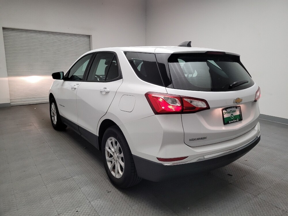 2018 Chevrolet Equinox in Riverside, CA 92504 - 18099005 5