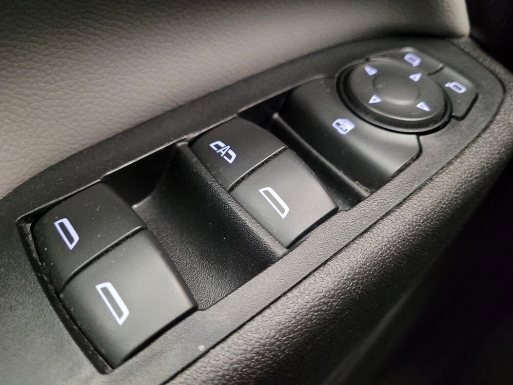 2018 Chevrolet Equinox in Riverside, CA 92504 - 18099005 27