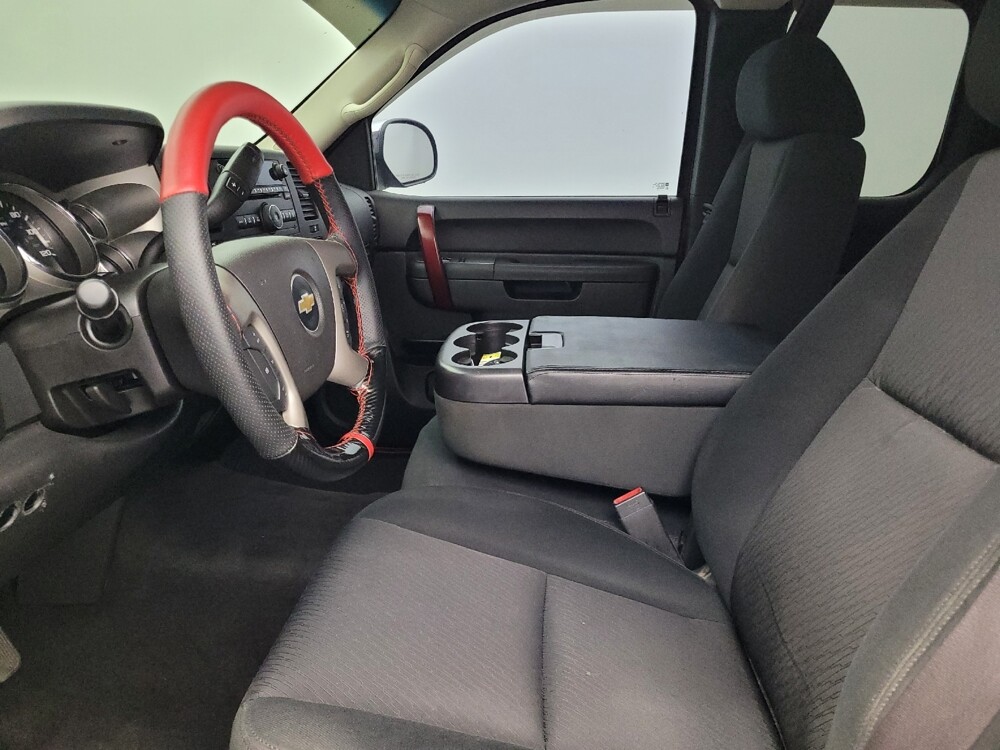 2013 Chevrolet Silverado 1500 in Fort Myers, FL 33907 - 18099007 17