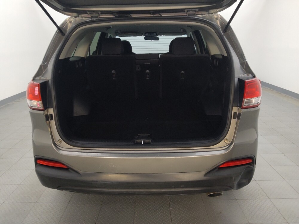 2018 Kia Sorento in Houston, TX 77074 - 18099008 29