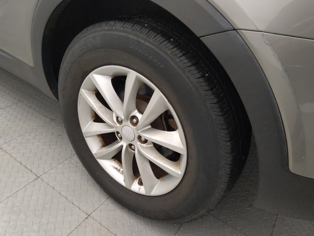 2018 Kia Sorento in Houston, TX 77074 - 18099008 31