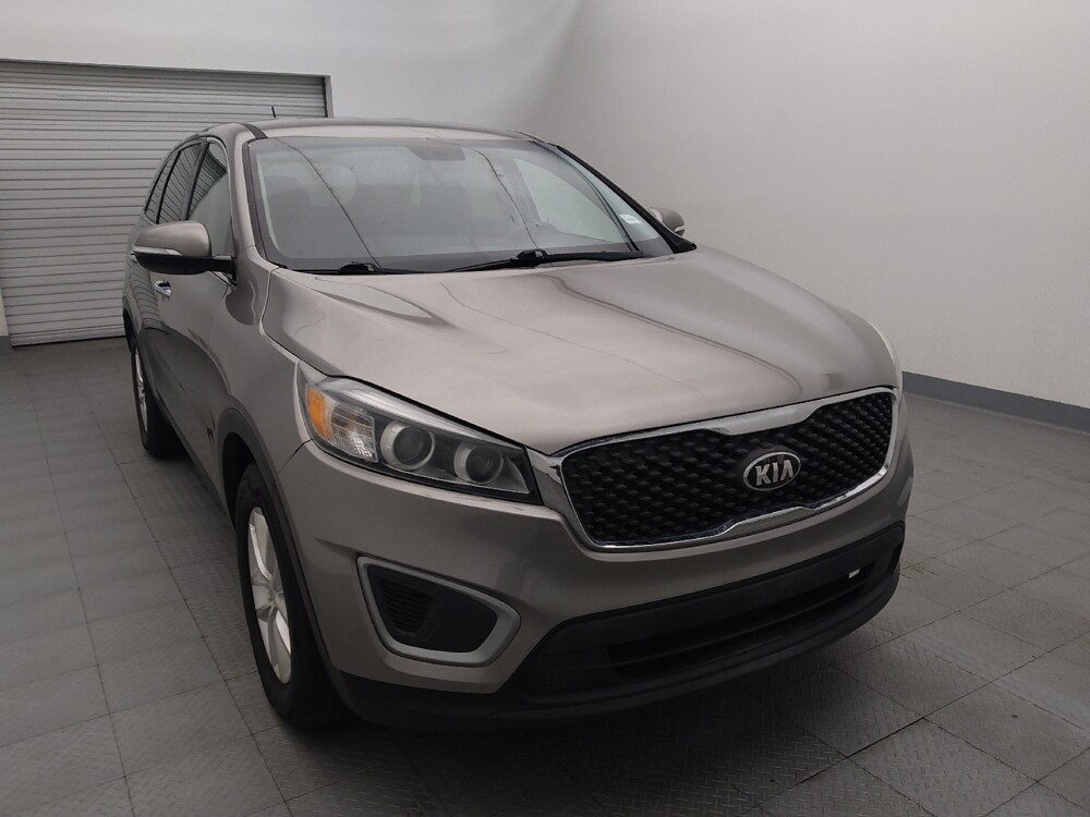 2018 Kia Sorento in Houston, TX 77074 - 18099008 14