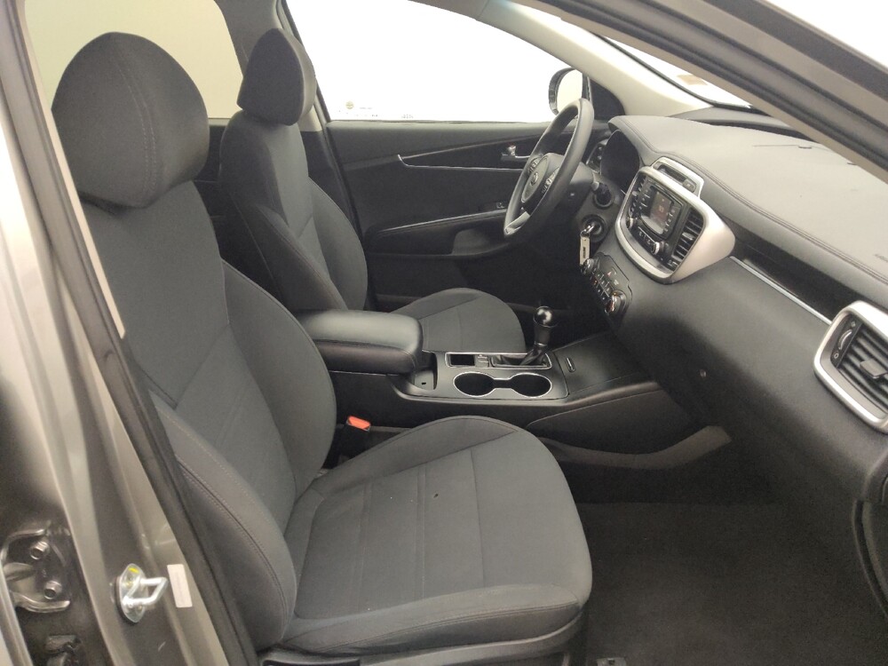 2018 Kia Sorento in Houston, TX 77074 - 18099008 21