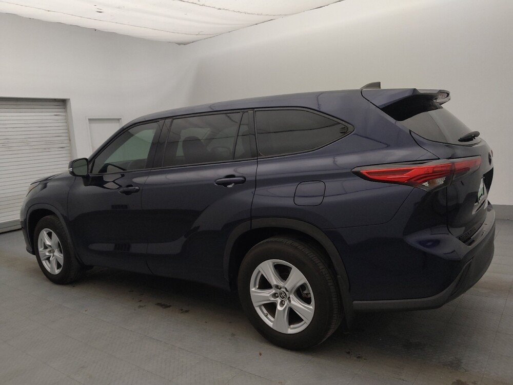 2022 Toyota Highlander in Fort Myers, FL 33907 - 18099019 3