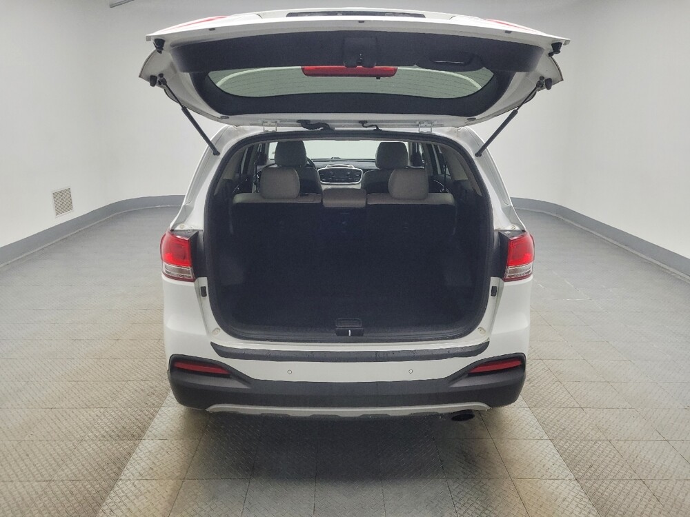 2016 Kia Sorento in Mishawaka, IN 46545 - 18099024 29
