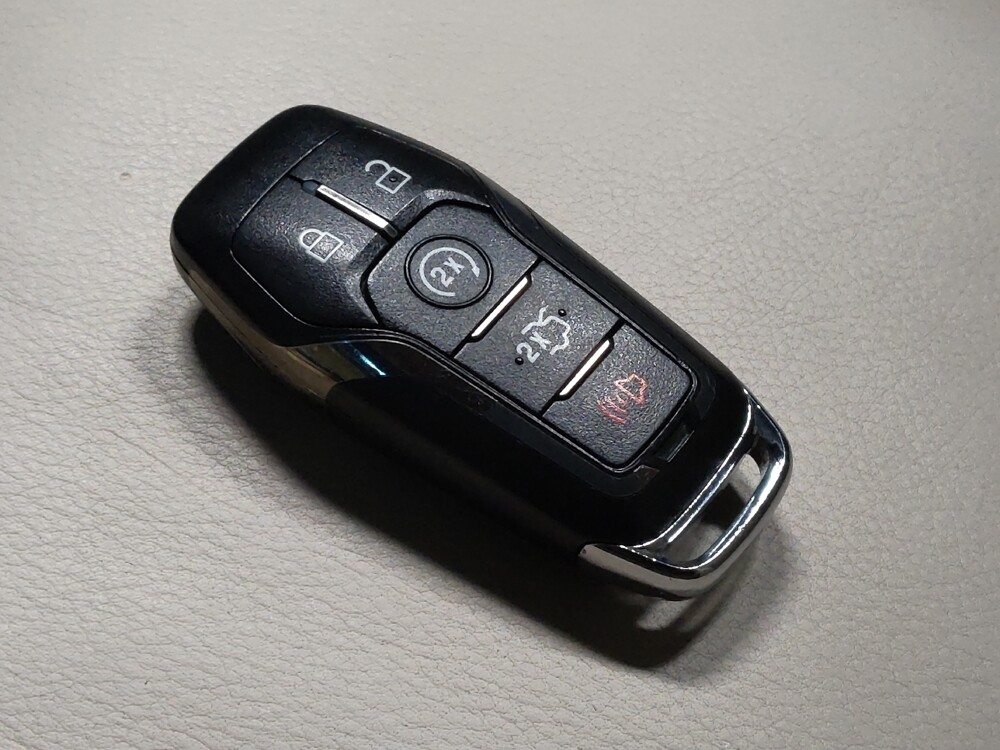 2016 Lincoln MKX in Glendale, AZ 85301 - 18099050 32