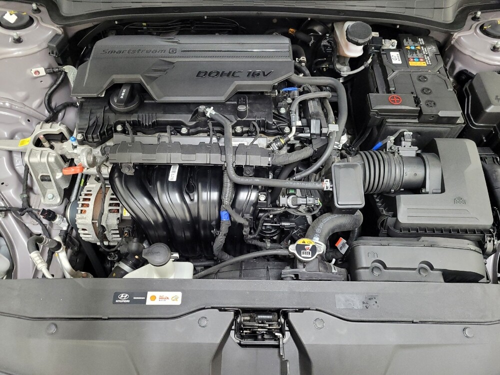 2022 Hyundai Elantra in Pittsburgh, PA 15236 - 18099052 30