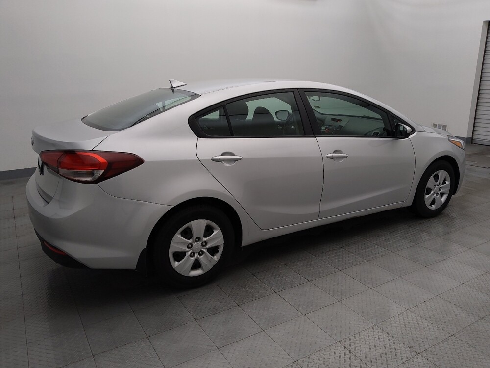 2018 Kia Forte in Houston, TX 77034 - 18099061 10