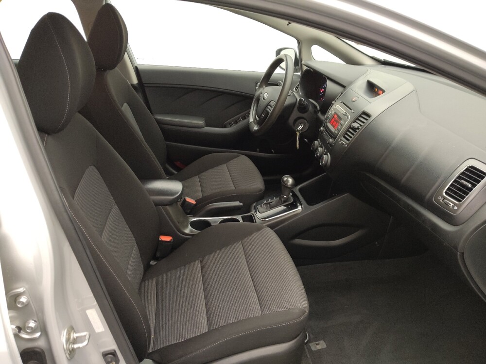 2018 Kia Forte in Houston, TX 77034 - 18099061 21