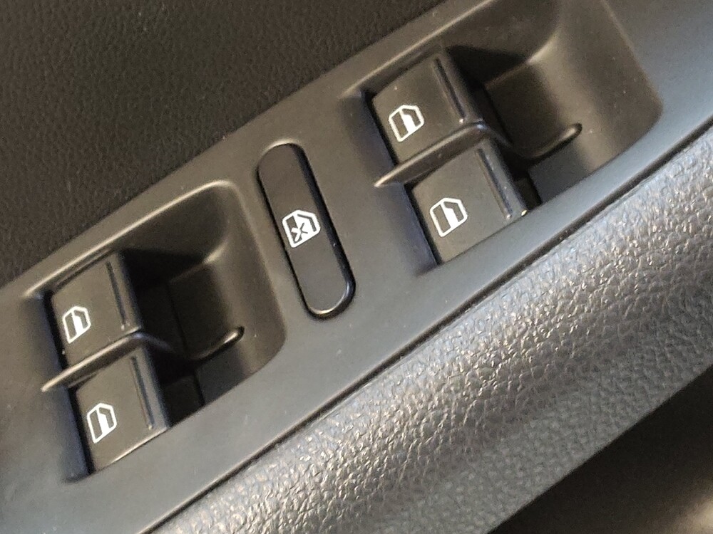 2017 Volkswagen Jetta in Winston-Salem, NC 27103 - 18099068 27