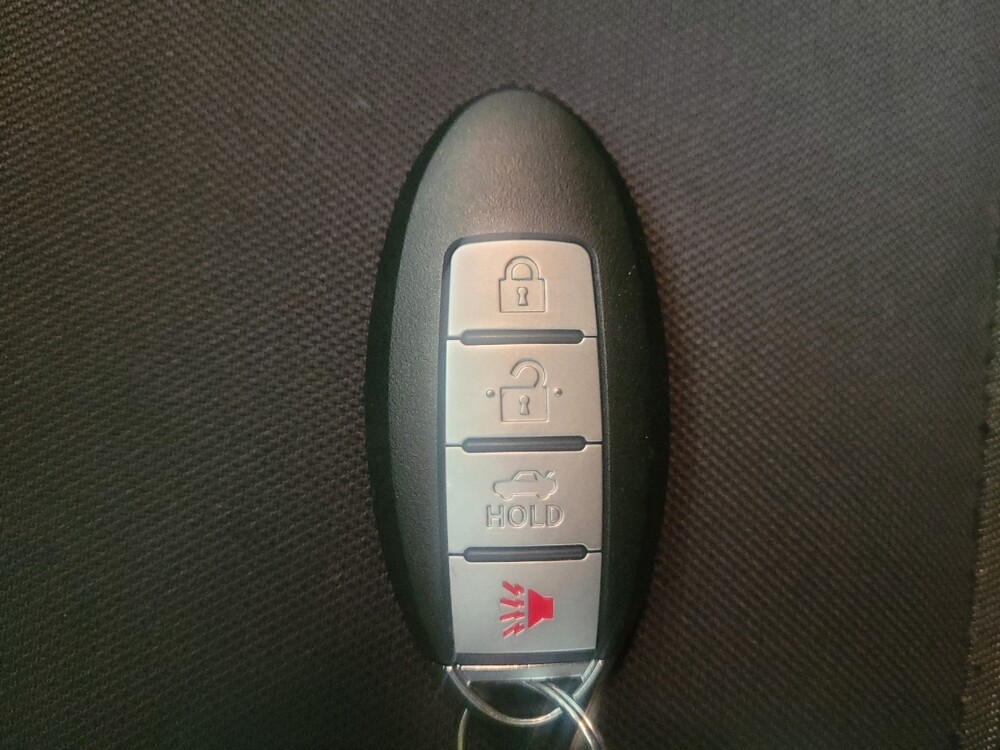 2021 Nissan Versa in Torrance, CA 90504 - 18099092 32