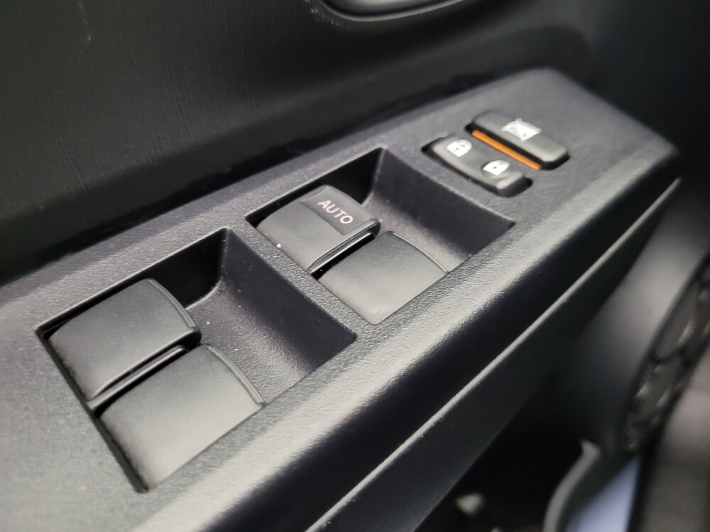 2014 Toyota Yaris in Mesa, AZ 85210 - 18099093 27