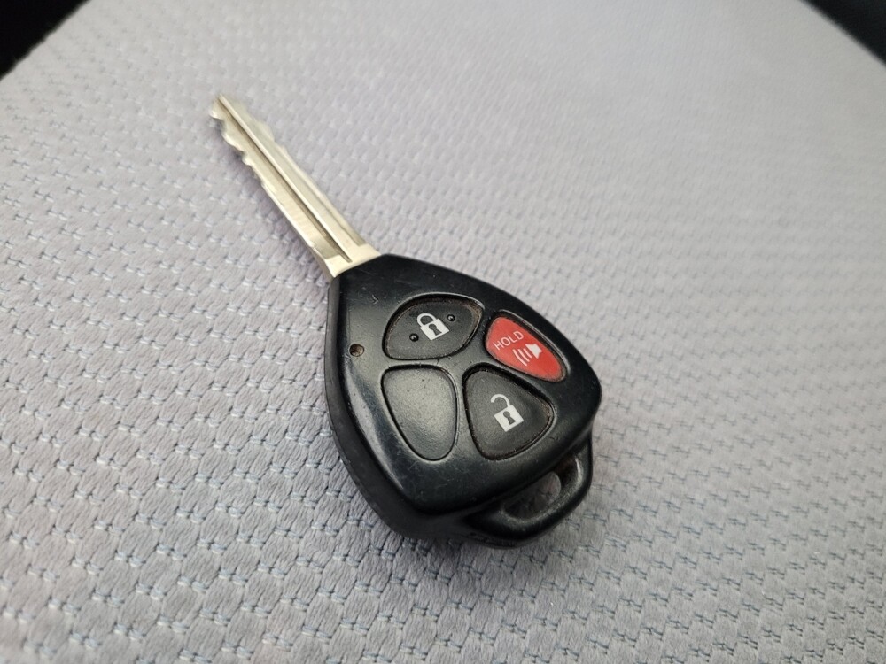 2014 Toyota Yaris in Mesa, AZ 85210 - 18099093 32