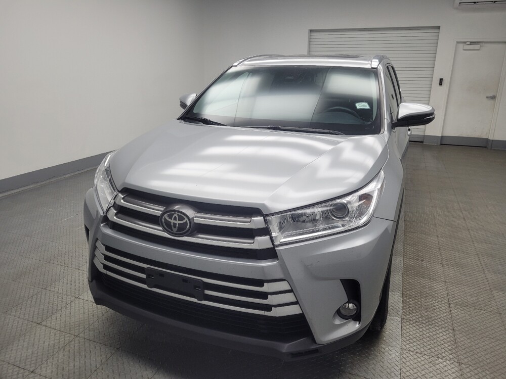 2018 Toyota Highlander in Highland, IN 46322 - 18099095 15