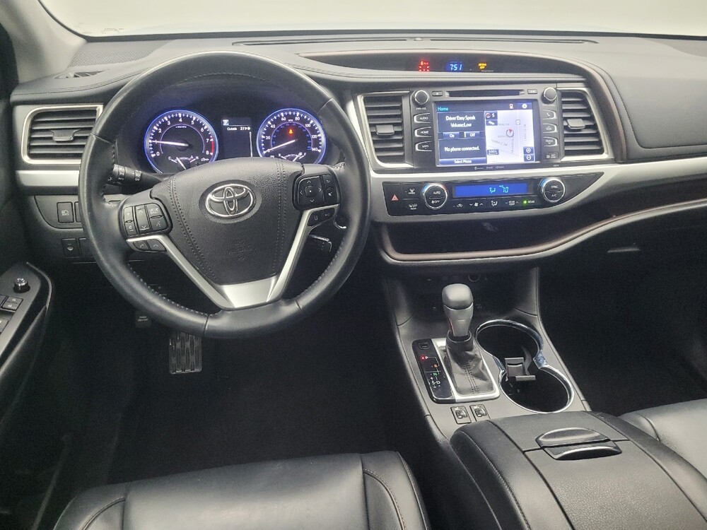 2018 Toyota Highlander in Highland, IN 46322 - 18099095 22