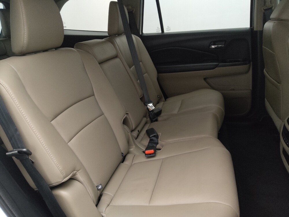 2018 Honda Pilot in Miami, FL 33157 - 18099096 19