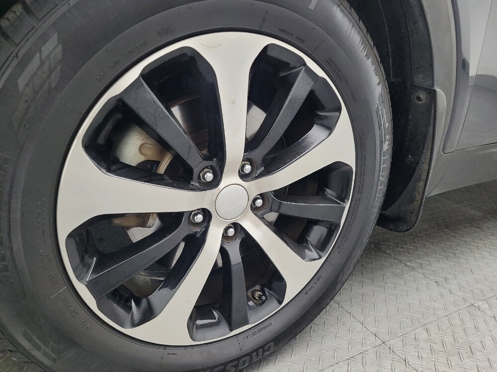 2016 Kia Sorento in Miami, FL 33157 - 18099097 31