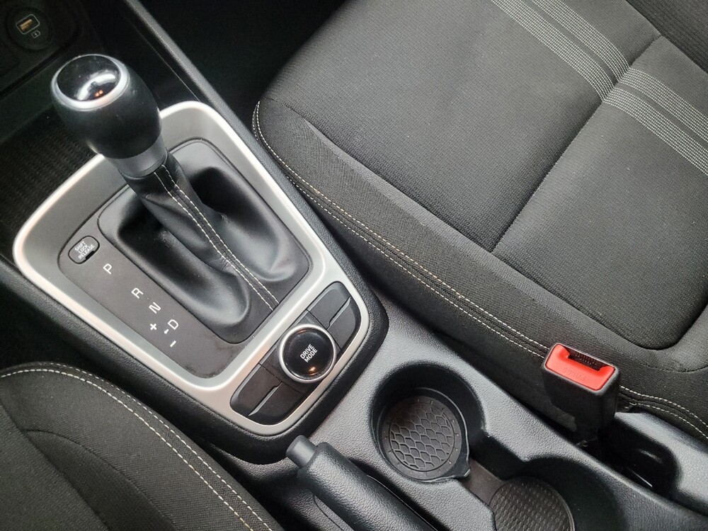 2020 Hyundai Venue in Indianapolis, IN 46222 - 18099102 26