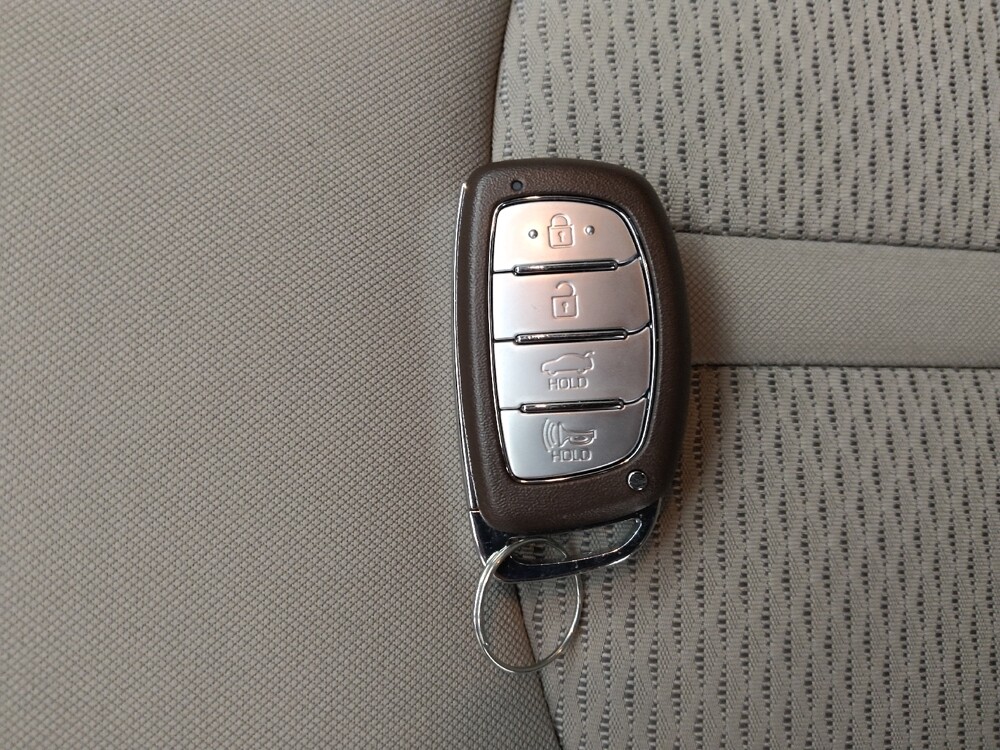 2018 Hyundai Sonata in Gladstone, MO 64118 - 18099104 32