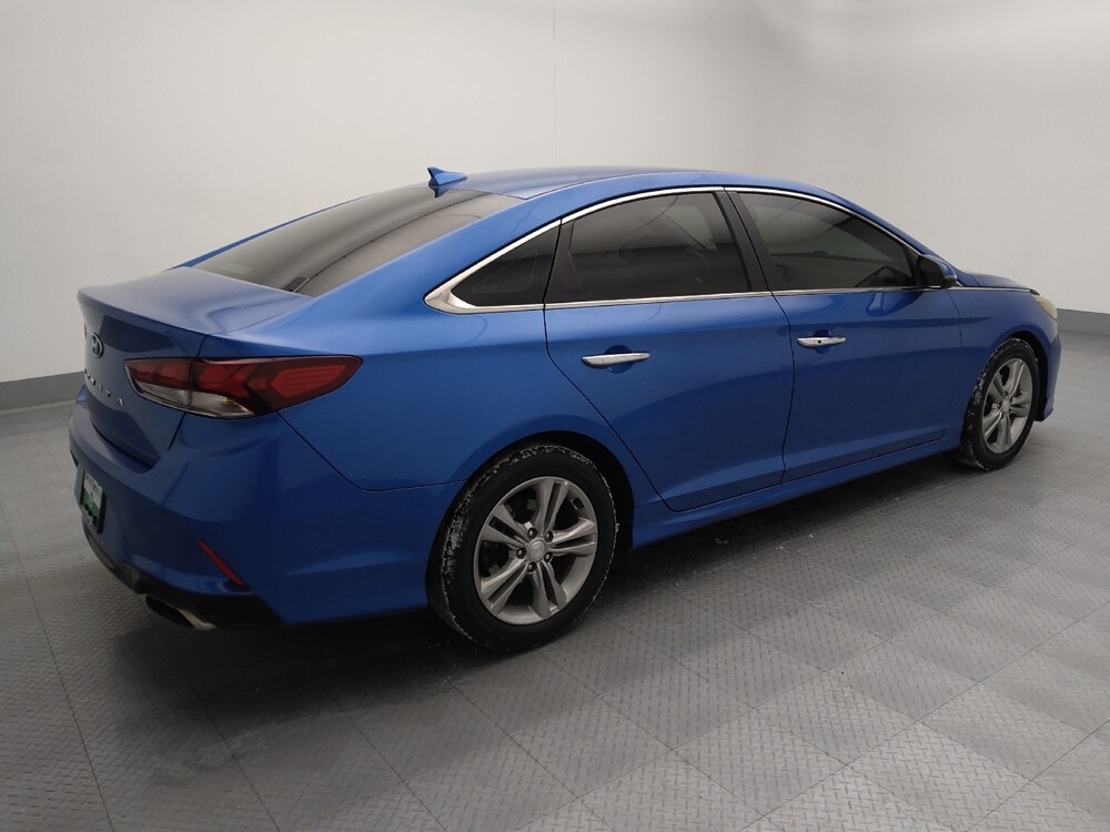 2018 Hyundai Sonata in Gladstone, MO 64118 - 18099104 10