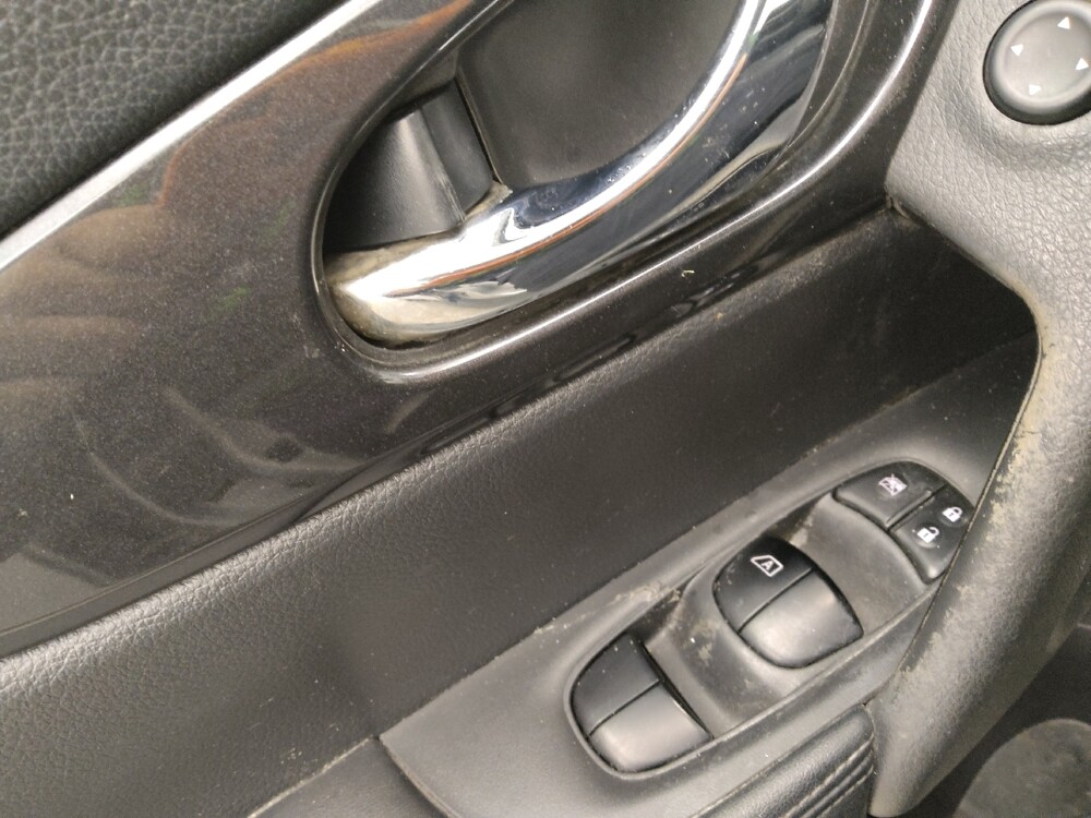 2018 Nissan Rogue in Memphis, TN 38128 - 18099108 27