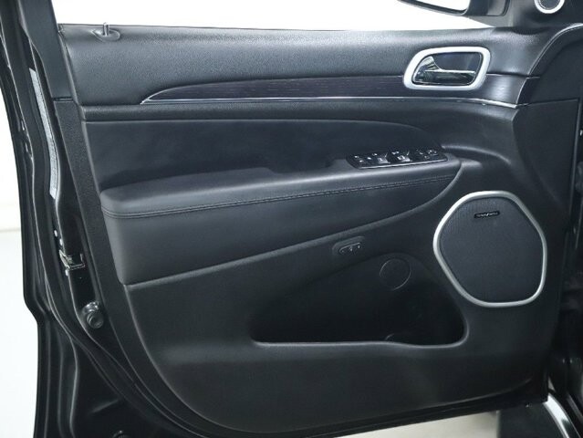 2018 Jeep Grand Cherokee in Bedford, OH 44146 - 18099111 16