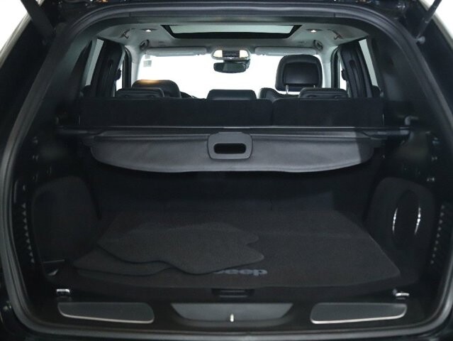 2018 Jeep Grand Cherokee in Bedford, OH 44146 - 18099111 32