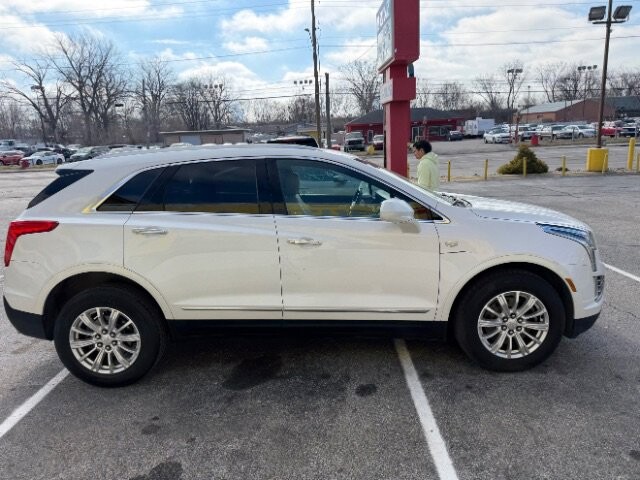 2018 Cadillac XT5 in Indianapolis, IN 46222-4002 - 18099123 5