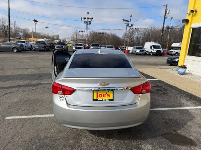 2019 Chevrolet Impala in Indianapolis, IN 46222-4002 - 18099127 8