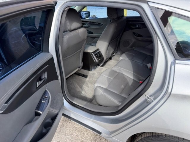 2019 Chevrolet Impala in Indianapolis, IN 46222-4002 - 18099127 9