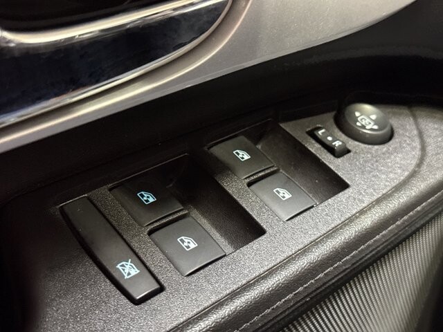 2017 Chevrolet Equinox in Burlington, WI 53105 - 18099139 29