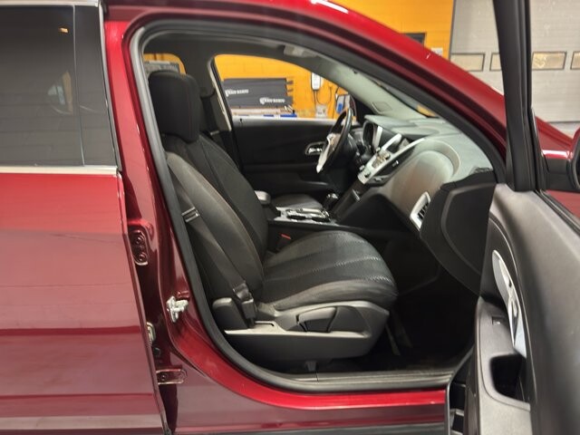 2017 Chevrolet Equinox in Burlington, WI 53105 - 18099139 16