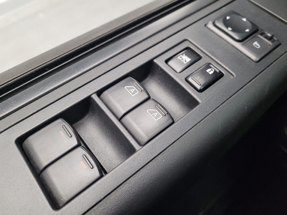 2012 Nissan Titan in Torrance, CA 90504 - 18099140 27