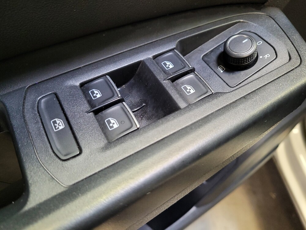 2019 Volkswagen Atlas in Montclair, CA 91763 - 18099142 27