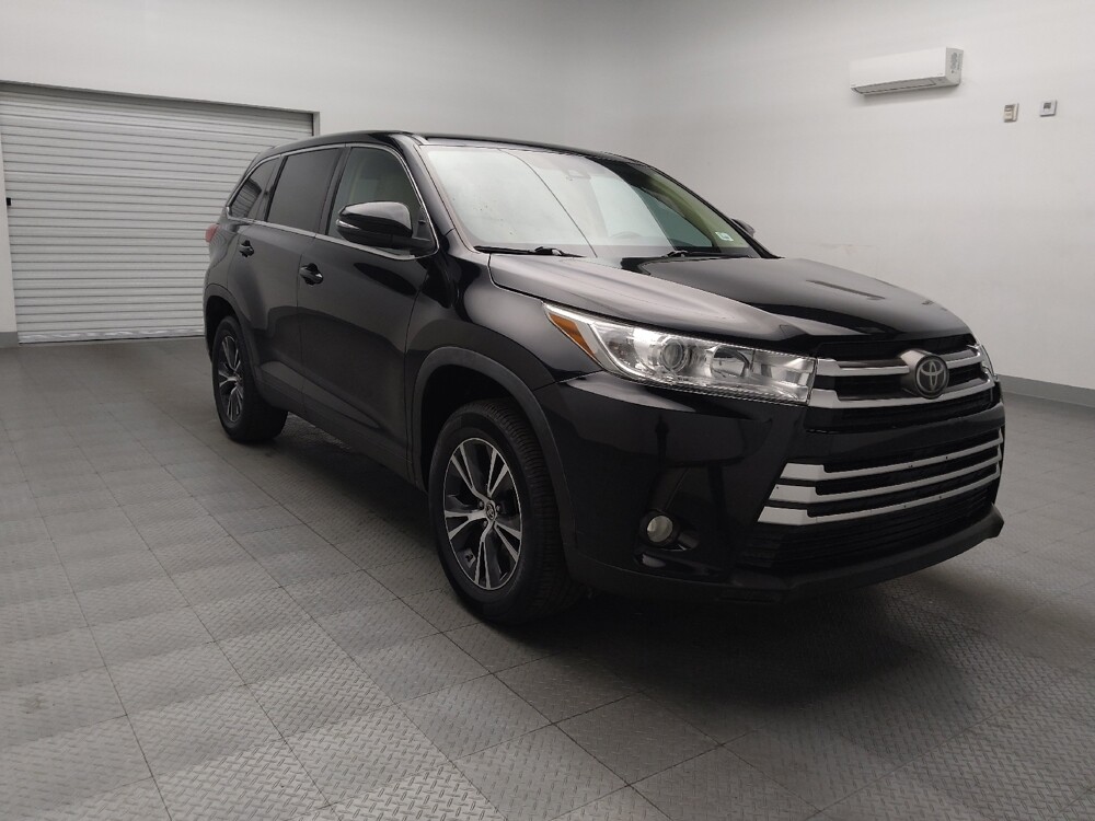 2019 Toyota Highlander in El Paso, TX 79907 - 18099148 13
