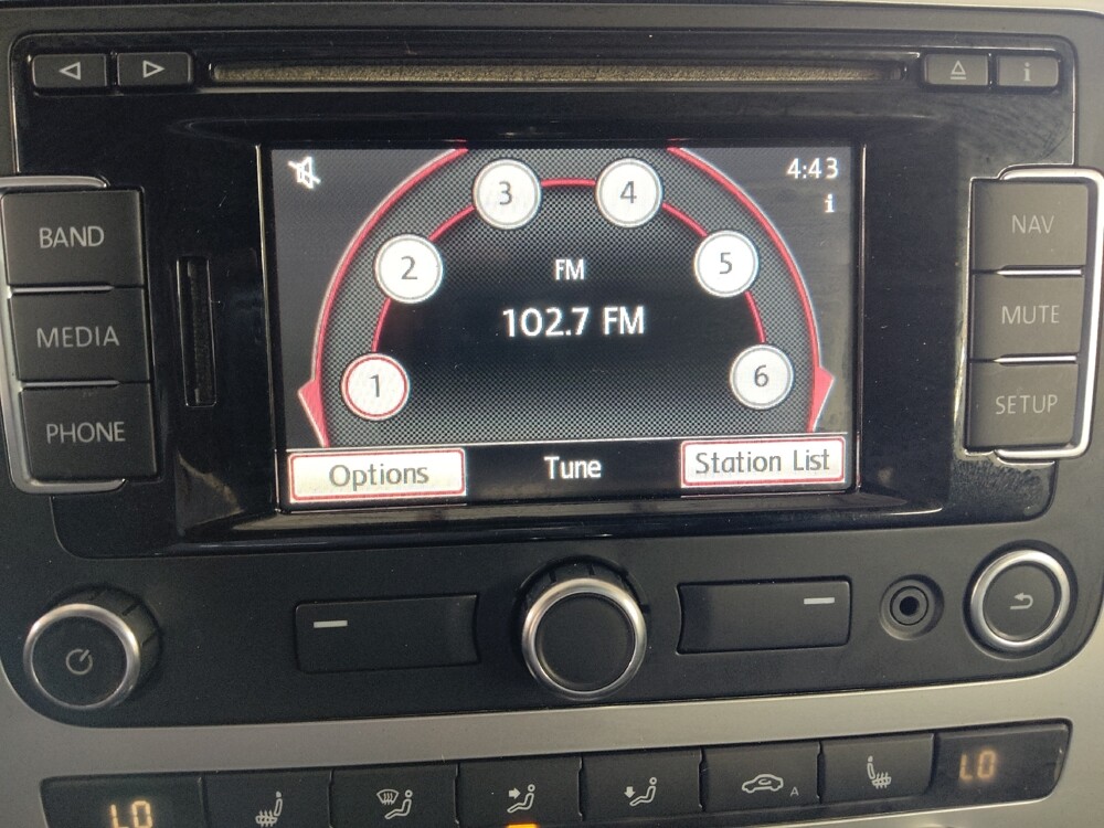 2014 Volkswagen Eos in Union City, GA 30291 - 18099149 25