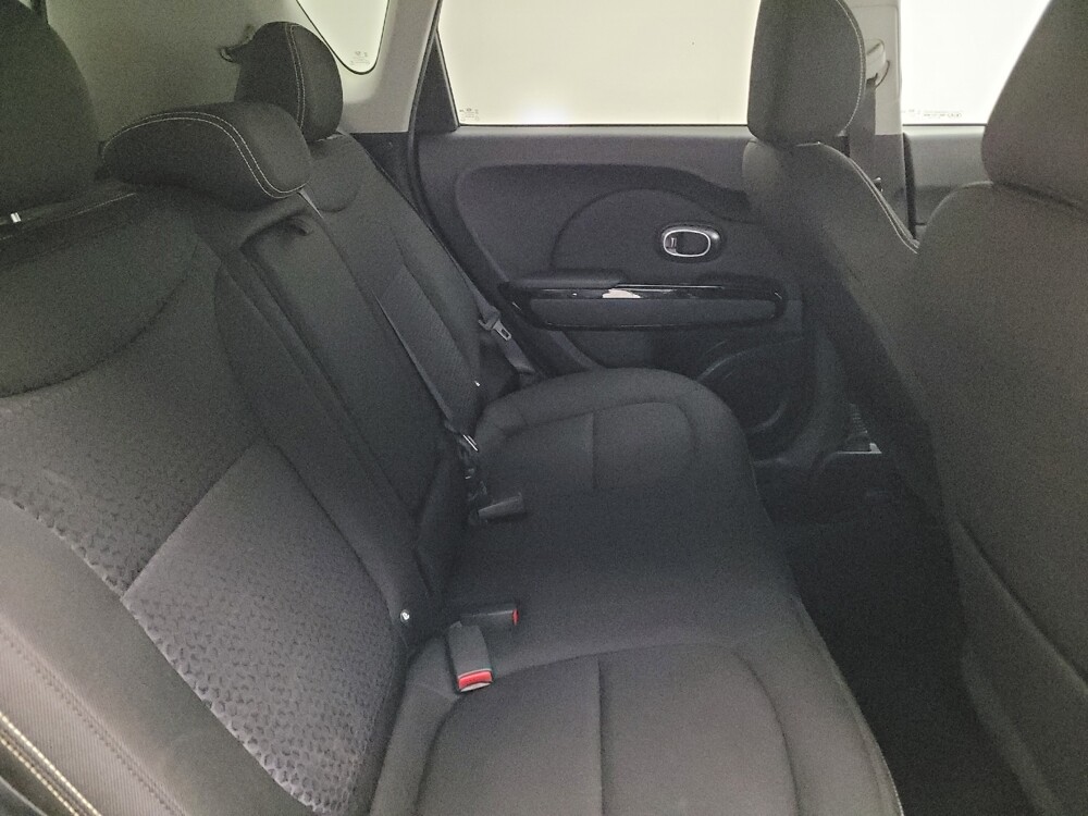 2016 Kia Soul in Downey, CA 90241 - 18099151 19