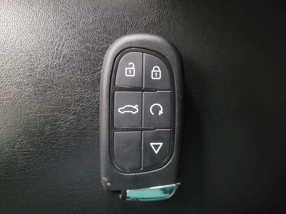 2018 Jeep Compass in Stone Mountain, GA 30083 - 18099173 32