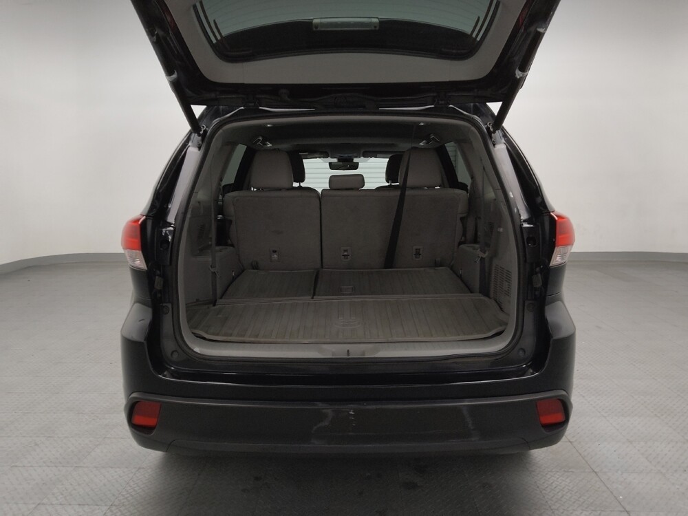 2017 Toyota Highlander in Plano, TX 75074 - 18099190 29