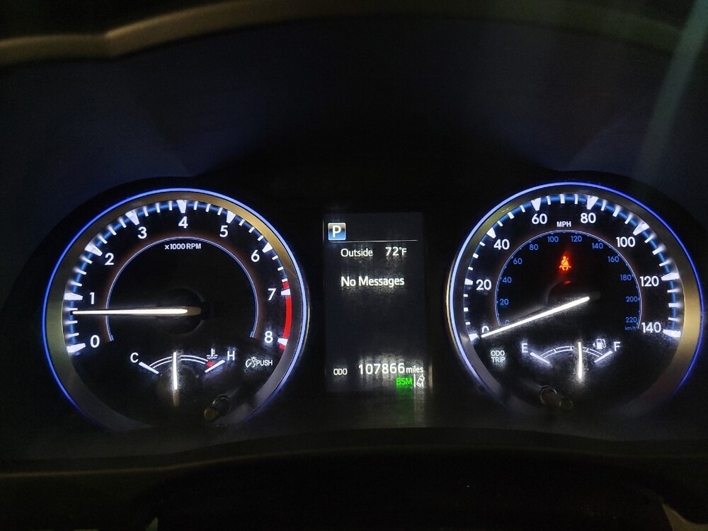 2017 Toyota Highlander in Plano, TX 75074 - 18099190 23