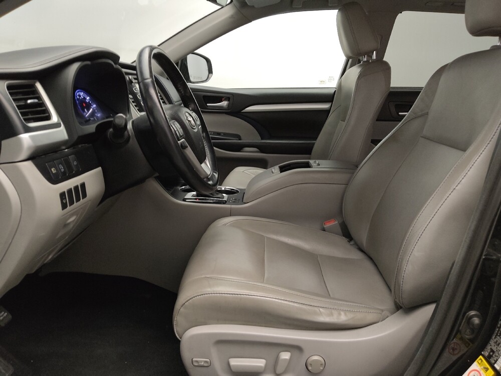 2017 Toyota Highlander in Plano, TX 75074 - 18099190 17