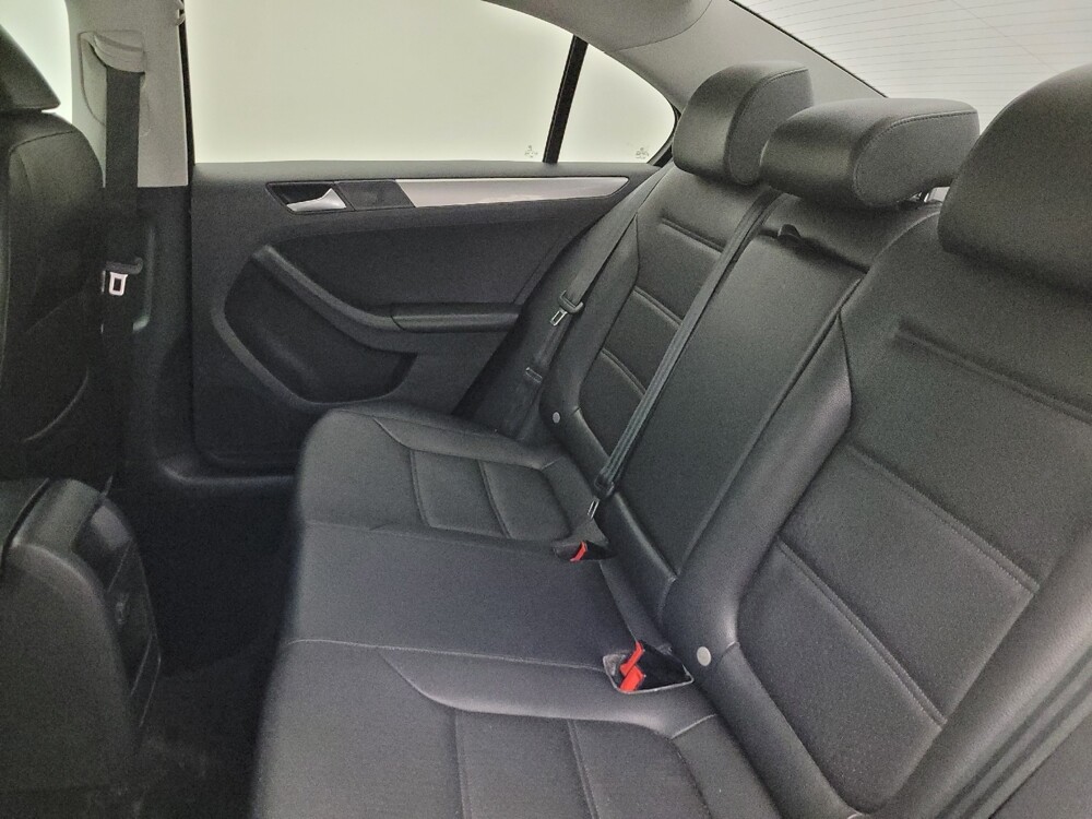 2017 Volkswagen Jetta in Glendale, AZ 85301 - 18099202 18