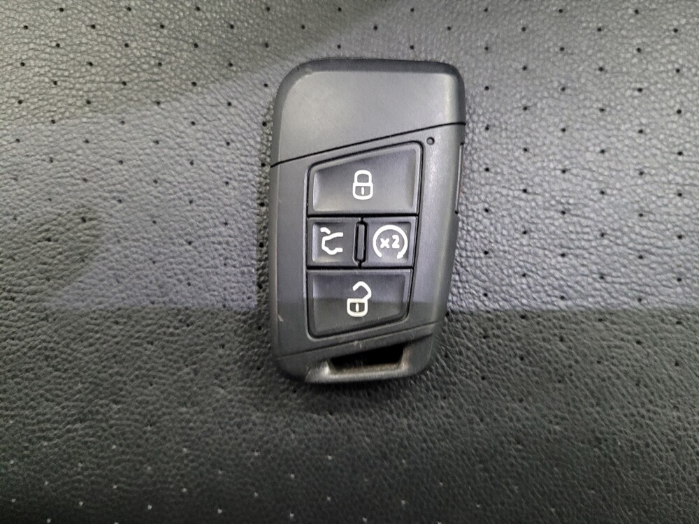 2020 Volkswagen Atlas in Las Vegas, NV 89102 - 18099217 32