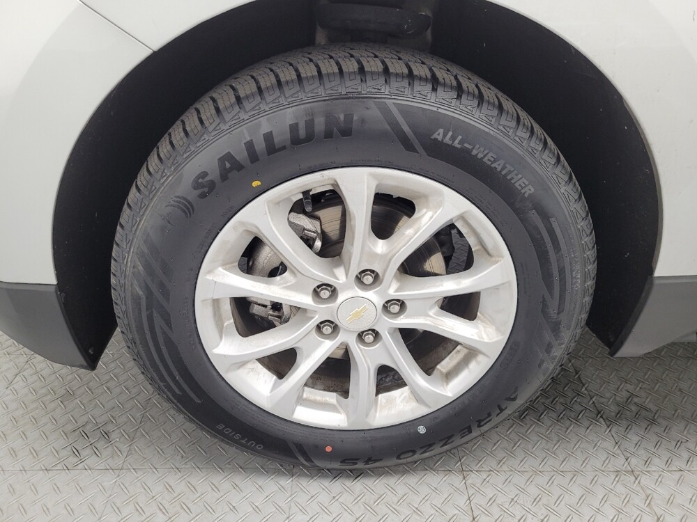 2018 Chevrolet Equinox in Las Vegas, NV 89102 - 18099219 31