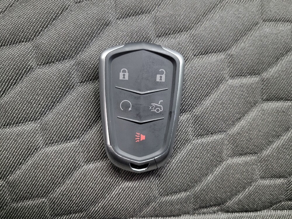 2018 Chevrolet Equinox in Las Vegas, NV 89102 - 18099219 32