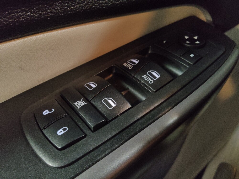 2019 Jeep Cherokee in Ocala, FL 34471 - 18099231 27