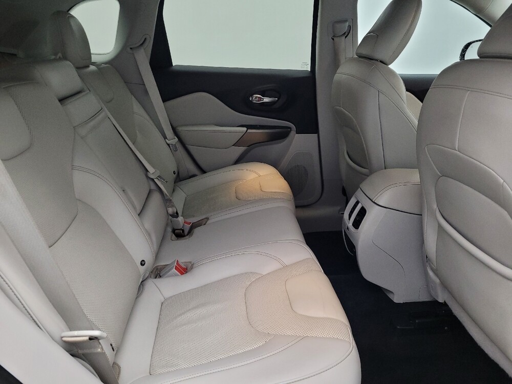 2019 Jeep Cherokee in Ocala, FL 34471 - 18099231 19